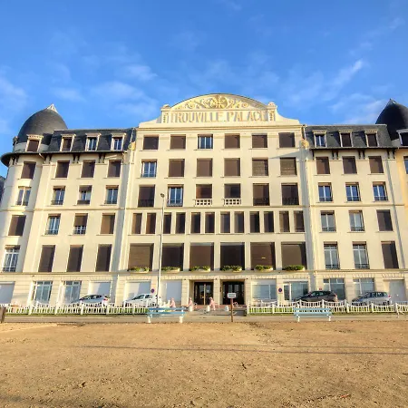 아파트 Palace.2 트로우빌쉬메르